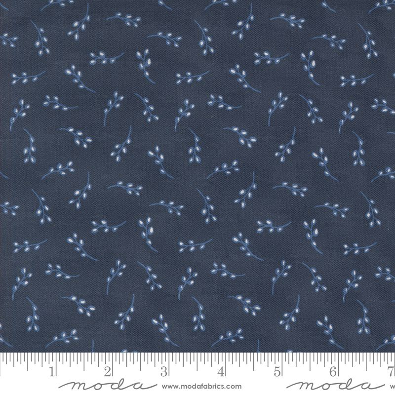 Larking - Hazell in Derby - Janet Clare - Moda