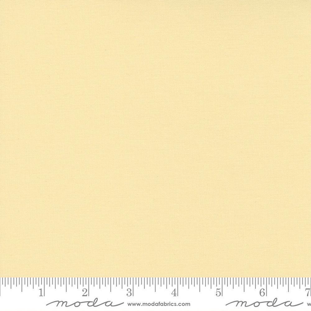 Bella Solids - Butter (9900-28) - Bolt (6m)