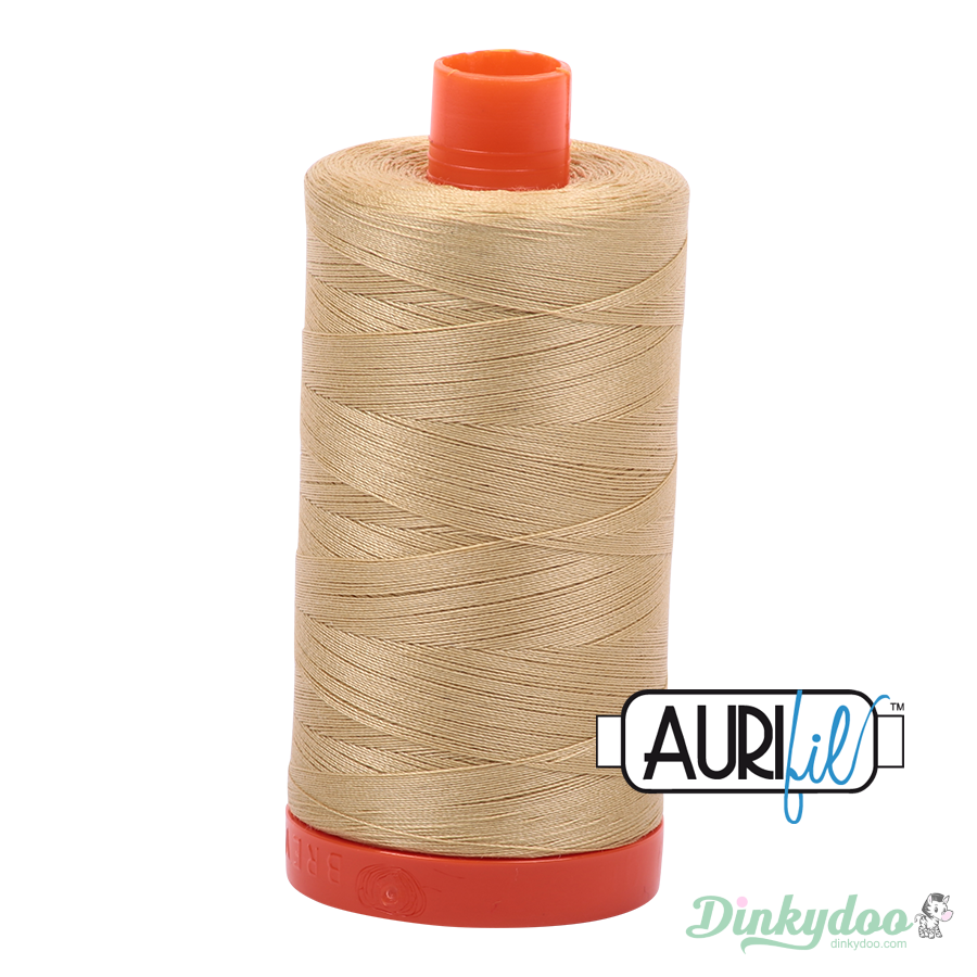 Aurifil Thread - Very Light Brass (2915) - 50wt 1422 yd (Pre-order: Feb 2026)