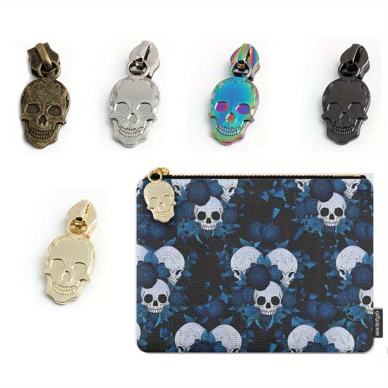 Grinning Skulls Zipper Pull #5