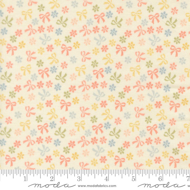 Handmade Sweetness - Bow Daisies in Porcelain - Heather Briggs - Moda (Pre-order: Oct 2026)