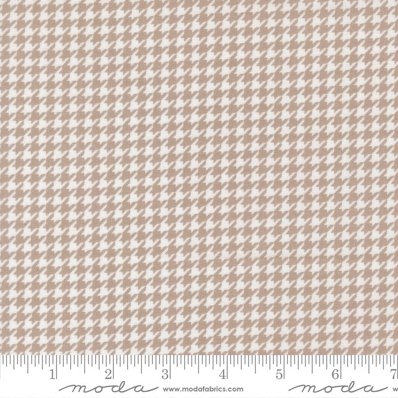 Delightfully Yours - Fat Quarter Bundle - Sherri & Chelsi - Moda (Pre-order: Jan 2026)