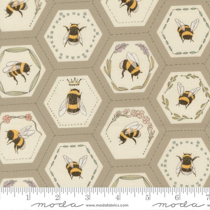 Pollinators - Fat Quarter Bundle - Robin Pickens - Moda (Pre-order: Jan 2027)