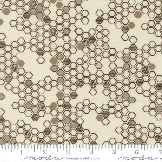 Pollinators - Honeycomb in Cloud - Robin Pickens - Moda (Pre-order: Jan 2027)