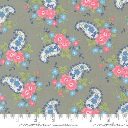 A Cat Name Stitch - Fat Quarter Bundle - Camille Roskelley - Moda (Pre-order: May 2026)