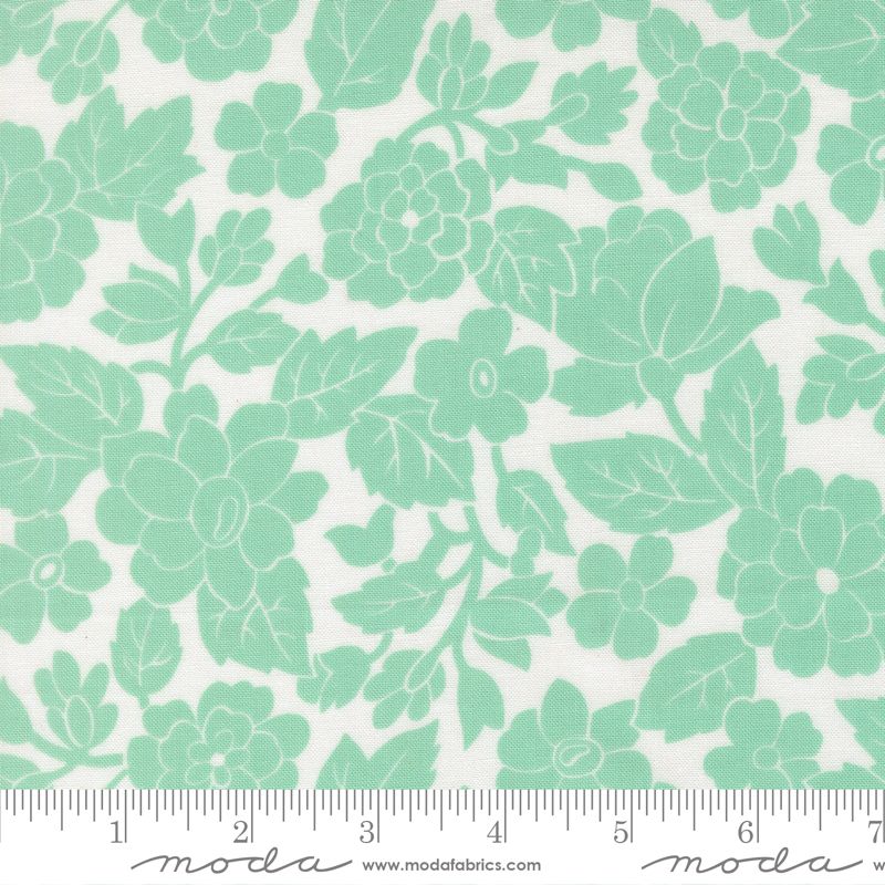 Bloomsberry - Layer Cake - Camille Roskelley - Moda (Pre-order: Oct 2026)