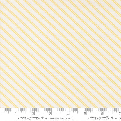 Bloomsberry - Fat Quarter Bundle - Camille Roskelley - Moda (Pre-order: Oct 2026)