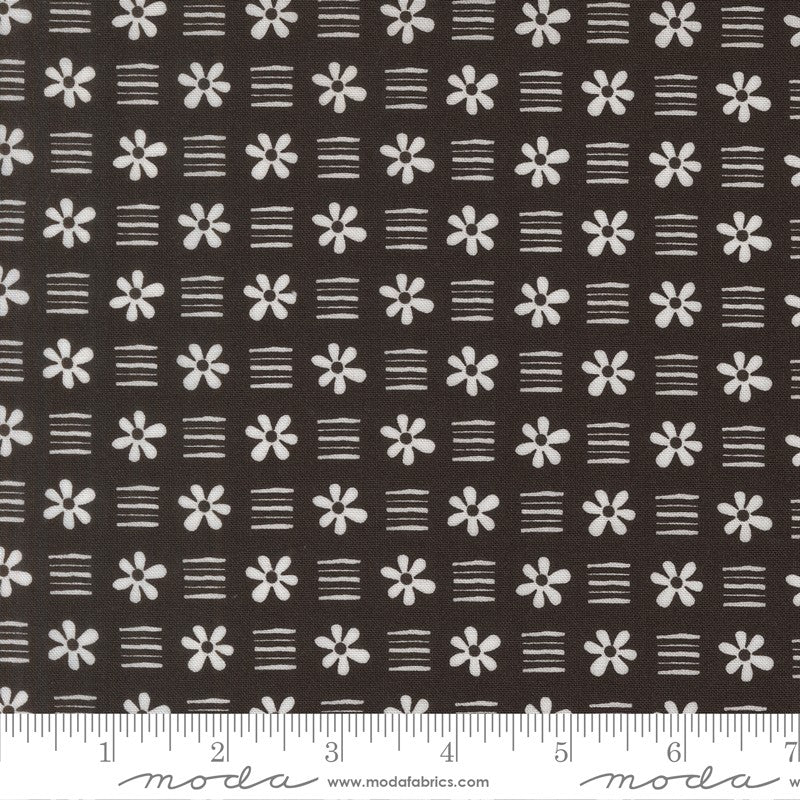 Ink - Charm Pack - Sweetwater - Moda (Pre-order: April 2027)