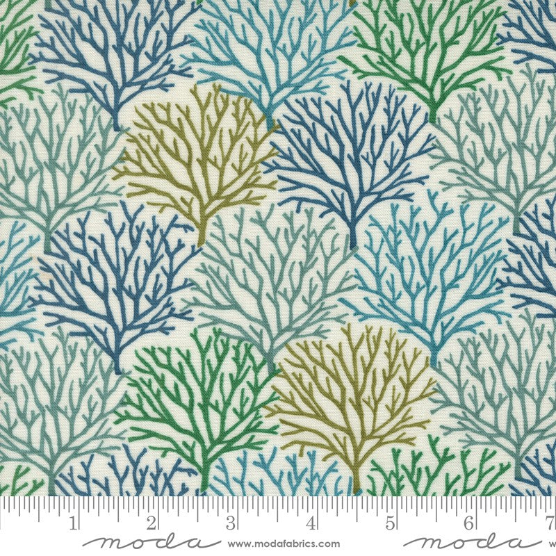 Seaside - Coral in Seafoam White - Deb Strain - Moda (Pre-order: Feb 2027)