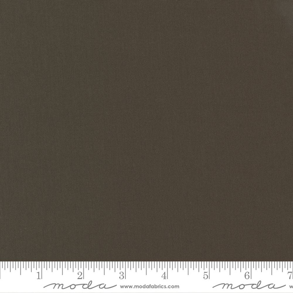 Bella Solids - Betty's Brown (9900-125) - Bolt (6m)