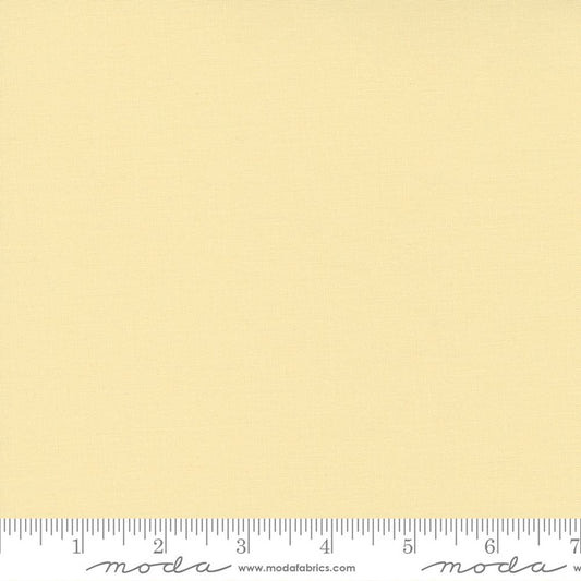 Bella Solids - Butter (9900-28) - Bolt (6m)