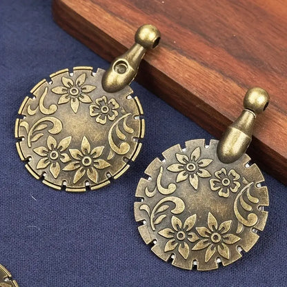 Vintage Thread Cutter Pendant