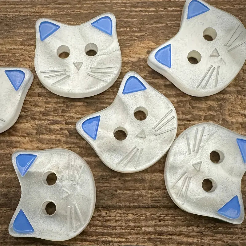 Cutie Cat Buttons 2 Hole (10pcs) - Blue (0.5")