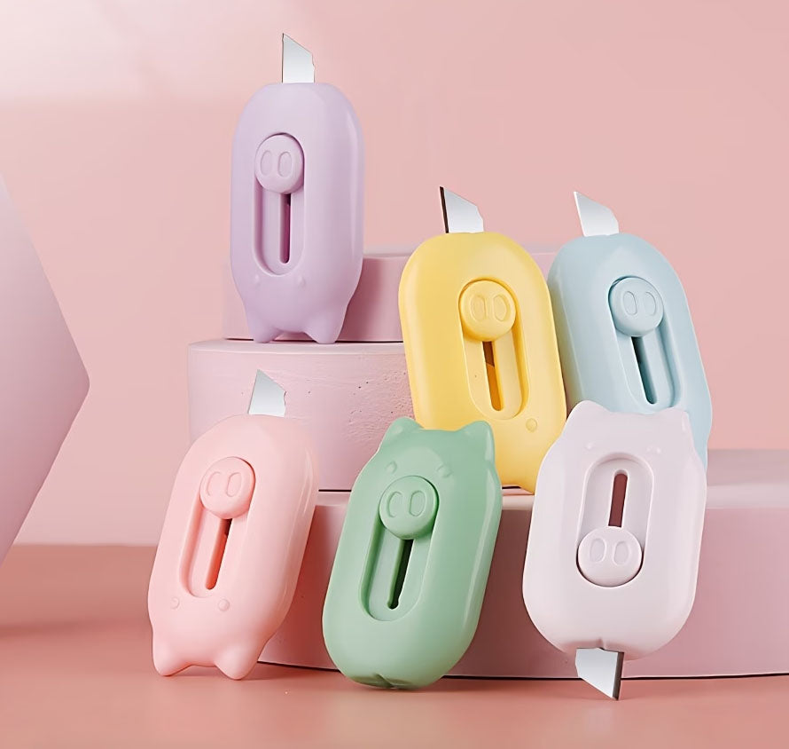 Piggy Peek-a-Blade Utility Cutter